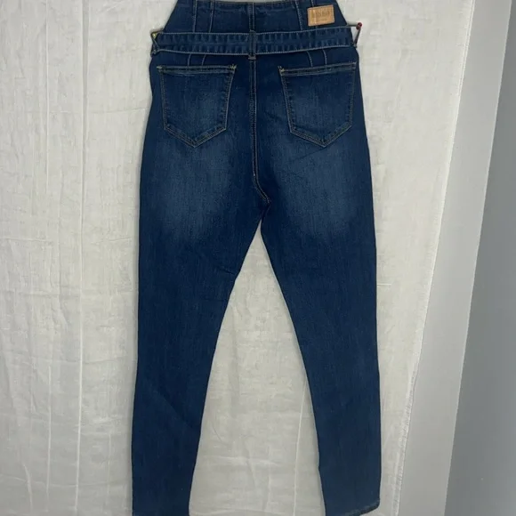 Blue High Rise Jeans for Effortless Style - Picture 7 of 7